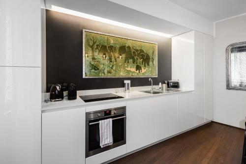 One-Bedroom Apartment image 6