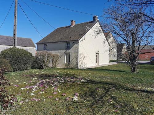 fleurs du deffand 10 personnes - Location saisonnière - Saints-en-Puisaye