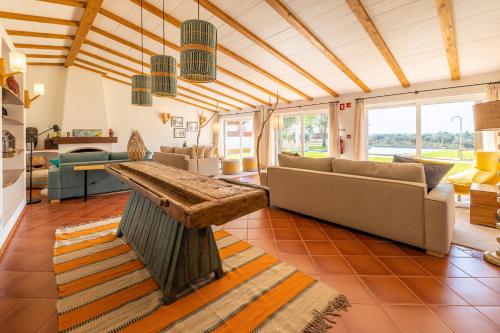 Közös társalgó / TV, Quinta Marugo Retreats in Serpa