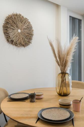 CASA BOMA LISBOA – BRIGHTING APARTMENT WITH SPACIOUS TERRACE – ALVALADE III - image 7