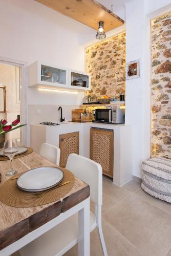 Athena Luxury Studios, Atenas