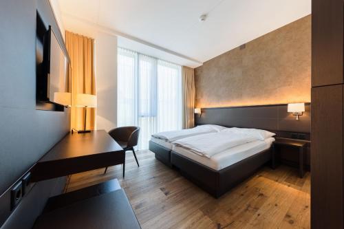 1 queen bed