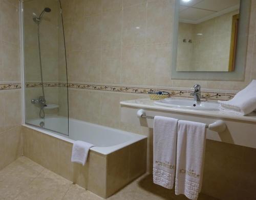 Nou Avenida Room Type - Twin Room