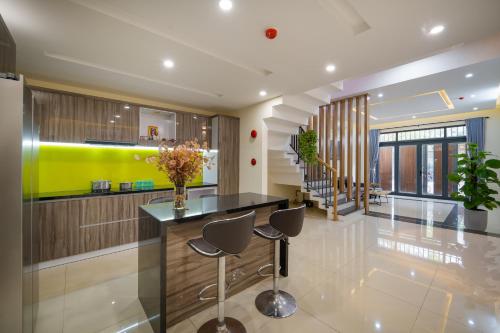 Villa Poseidon - 300m - Biển Mỹ An
