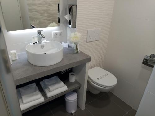 Best Western Hôtel Royan Océan - image 6