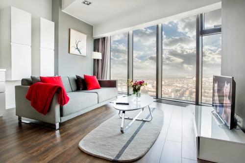 Suite with City View image 6