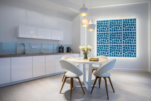 Superior Apartment image 9