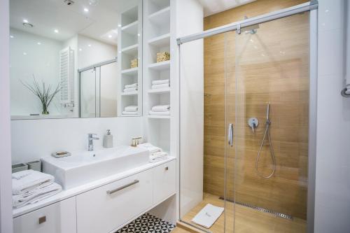 Superior Apartment image 10