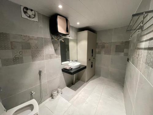 Two-Bedroom House image 7