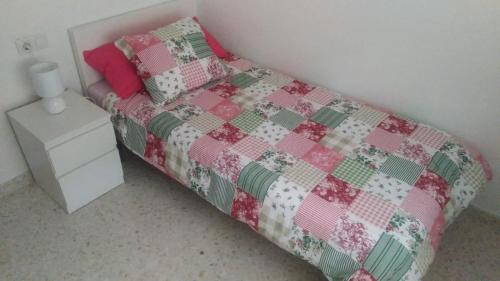 APARTAMENTO LUMINOSO EN URBANIZACIÓN PRIVADA, Granada (fotografie 10)