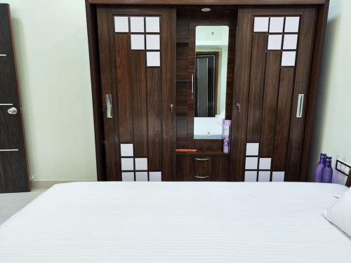 One-Bedroom Apartment image 10