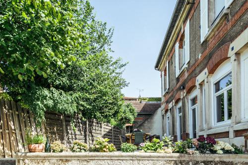 Le Clos maison 3 chambres avec extérieur et parking Epernay centre