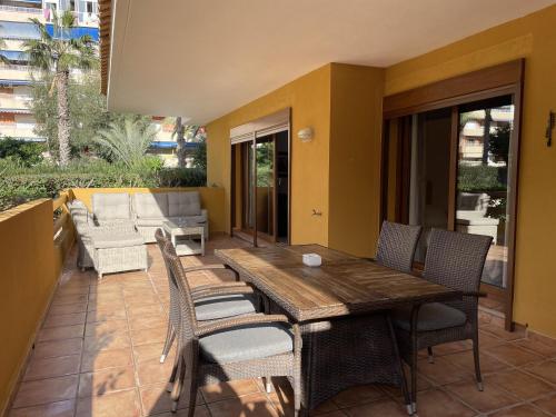 Pemandangan luar, Spacious ground floor apartment in Punta Prima