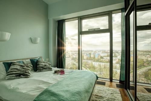 One-Bedroom Suite image 7