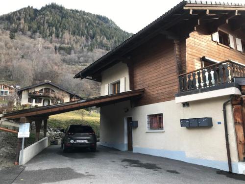 Entrance, Becca Miedzo appartement in Bagnes City Center