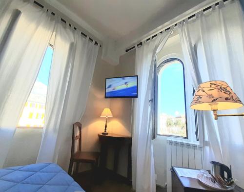 Hotel Castello Miramare - image 2