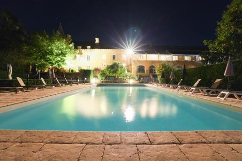 Басейн, Château de Fontanges in Rodez