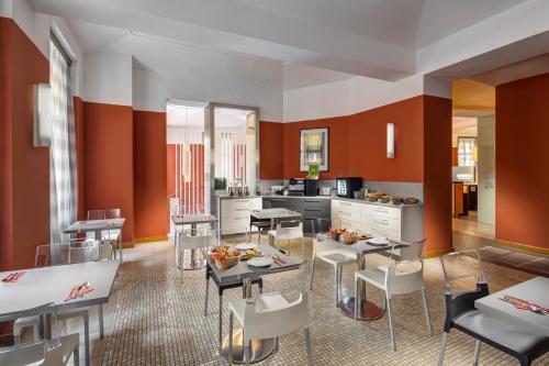 Mamaison Residence Belgická Prague - image 3