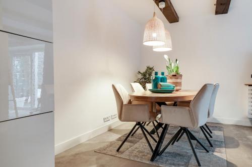 Prachtig appartement in hartje Sneek in Sneek binnen de grachten