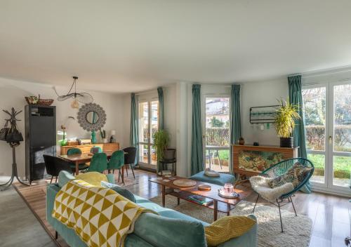 T3 Calme - Idéal Famille & Pros - Parking - Jardin - WiFi - Netflix - Location saisonnière - Besançon