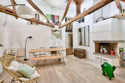 Atypical and warm accommodation for 4 people