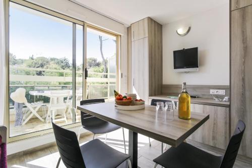 Facilities, Residence Pierre & Vacances La Corniche d'or near La Table Du Boucher