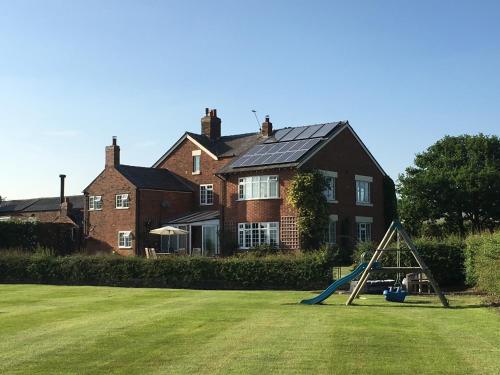 Kert, Chirk Cottage at Hill House Farm Cheshire in Rushton (Cheshire East)