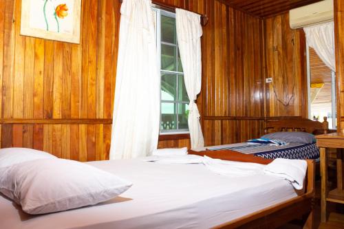 Bastimentos Hill Guest House in 巴斯蒂門多斯島