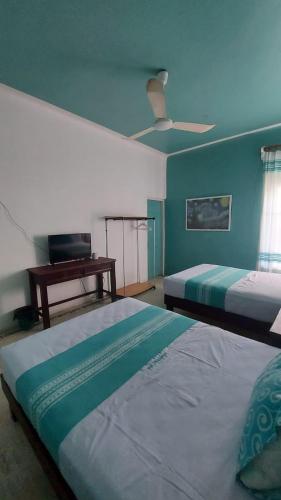 Delphinus Inn – Huatulco, LA