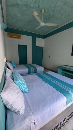 Delphinus Inn – Huatulco, LA