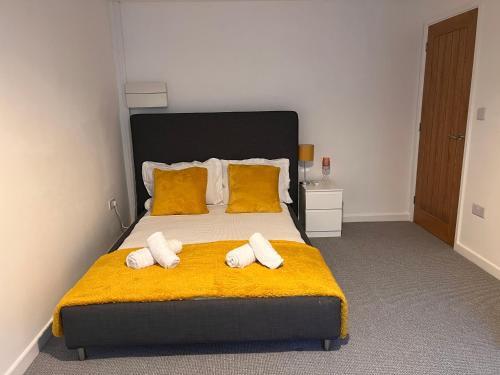 Superb modern flat in Northampton, parking &EV