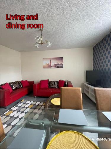 Super deluxe extra large 3 bedroom apartment in Lofthouse (Leeds)
