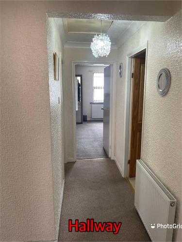 Super deluxe extra large 3 bedroom apartment in Lofthouse (Leeds)