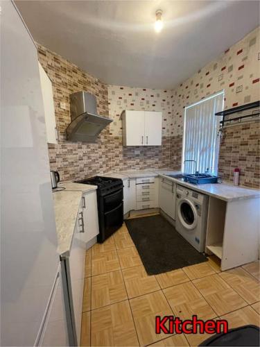 Cheerful 2 bedroom mid terrace house in BD2 in Bolton and Undercliffe