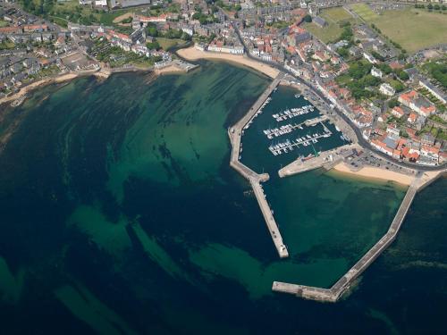 The Coastal Inn OUTBUILDING – khách sạn tại Cellardyke