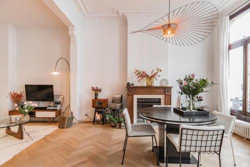 Traditional chic, High Ceilings' apt Aircos and Garage, Amberes (foto 7)