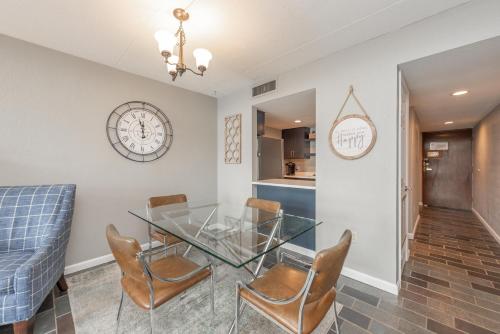 301D Two Bedroom Two Bath in Oakland, USA