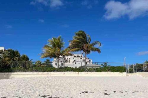 Entire Home - Relaxing Ocean View Condo