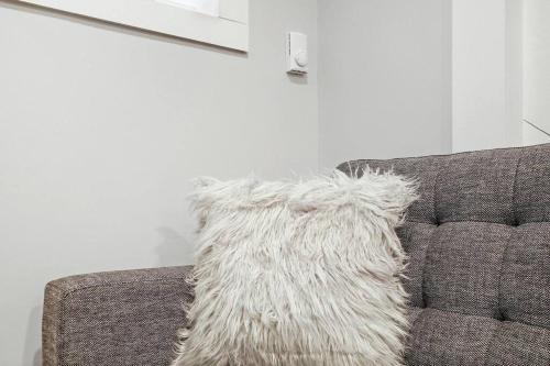 Chic 1BR Apartment With Modern Comforts - Barry GA - image 3