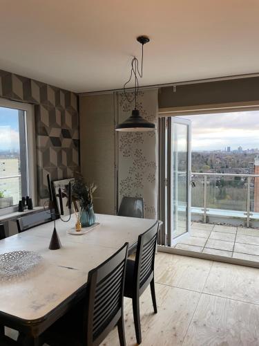 Picture of 3 Bedroom Penthouse Apartment