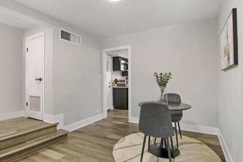 Fascinating 1BR Apartment close to Leisure Center - Davis GDN - image 4