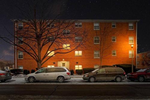 Fascinating 1BR Apartment close to Leisure Center - Davis GDN - image 10