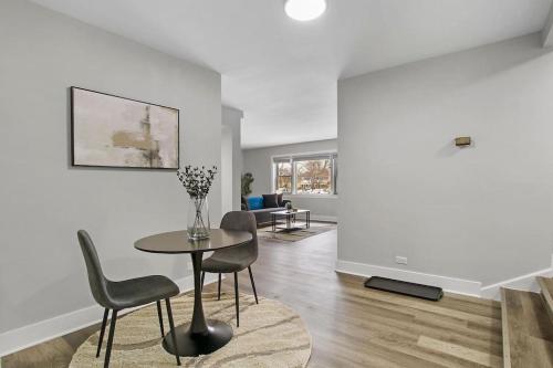 Fascinating 1BR Apartment close to Leisure Center - Davis GDN - image 2