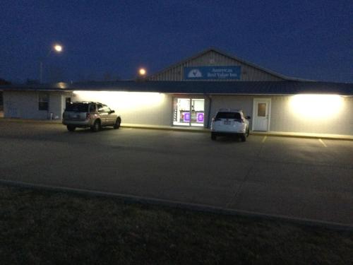 A szálláshely kívülről, Americas Best inn in Muskogee (Oklahoma)