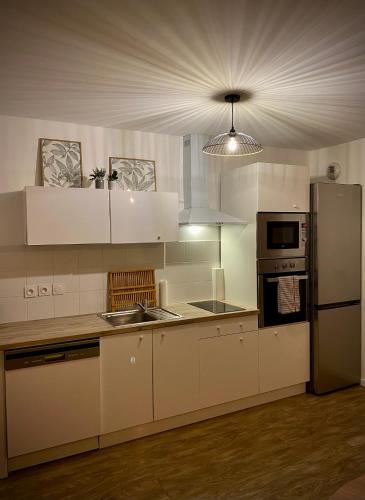 Nature&Spa Appartement avec Jacuzzi & Sauna privé (Nature&Spa Appartement avec Jacuzzi & Sauna prive) in Fleury-les-Aubrais