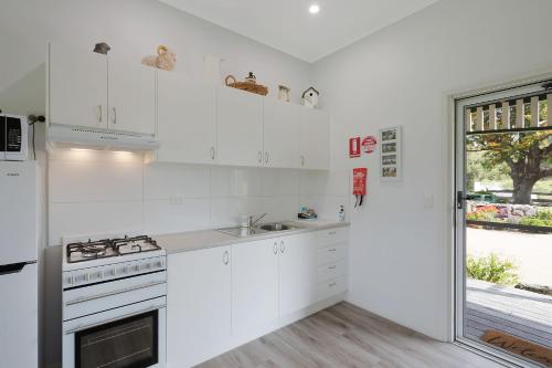 Henkley Cottage 2 Jeremiah in Central Tilba