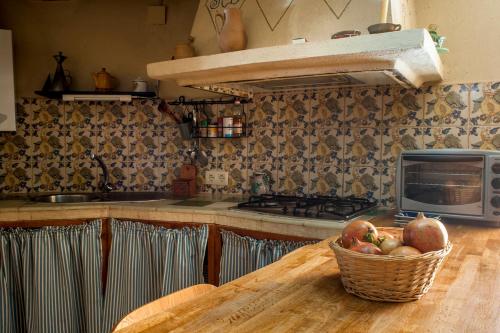  Stunning home in Erías w/ 4 Bedrooms and Outdoor swimming pool in Erías