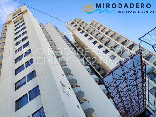 Condominio Nuevo Rodadero, wifi piscina parqueadero - 숙소 외관