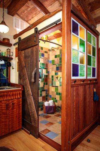 The Front Porch Hidden Oasis in Arcata (CA)