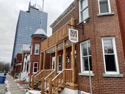 Auberge du Monde in Trois-Rivieres (QC)